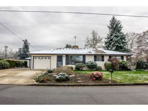 980 Church St, Woodburn, OR 97071-3102
