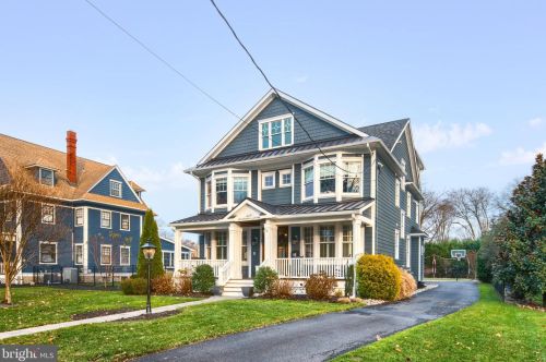 415 Washington Ave, Tavistock, NJ 08033-3326