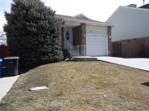 7955 Linton Dr, Taylorsville, UT 84088-7617