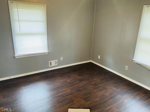 115 Plaza Dr, Jenkinsburg, GA 30234-2419