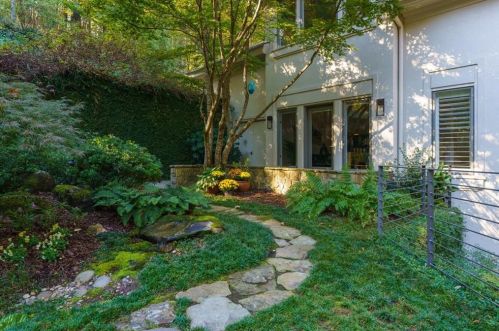 45 Finch Forest Trl, Atlanta, GA 30327-4576