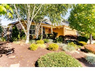 906 Mint Meadow Way, Springfield, OR 97477-1581
