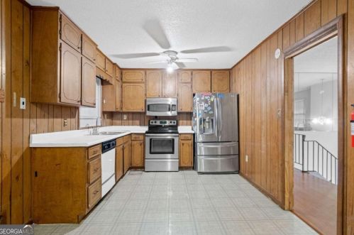 5348 Denny Dr, Atlanta GA  30349-5209 exterior