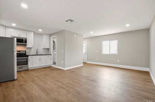 733 Toland St, Santa Ana CA  92704-2164 exterior