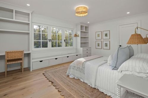 192 Sturges Ridge Rd, Wilton CT  06897-3236 exterior