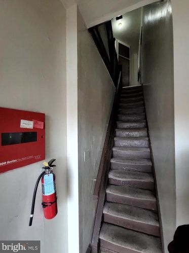 5105 13th St, Philadelphia, PA 19112-1416