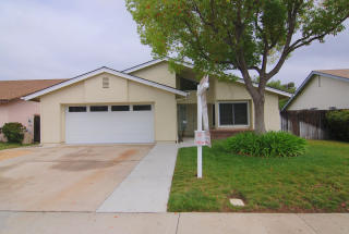 1583 Quiet Hills Dr, Oceanside, CA 92056-2922