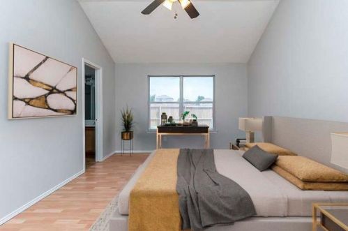 9964 Long Rifle Dr, Fort Worth TX  76108-4170 exterior