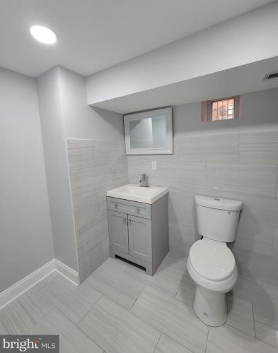 605 64 St, Philadelphia PA 19139-1004 exterior