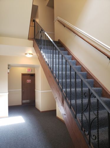 15805 Peggy Ln, Oak Forest, IL 60452-5112