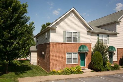 219 Emerson Ln, Harrisonburg, VA 22802-4666