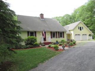 422 Middle Hancock Rd, Peterborough, NH 03458-2044