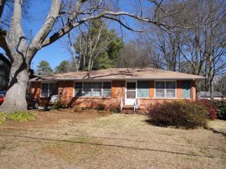 1231 Valley Brook Rd, Decatur, GA 30033-3812