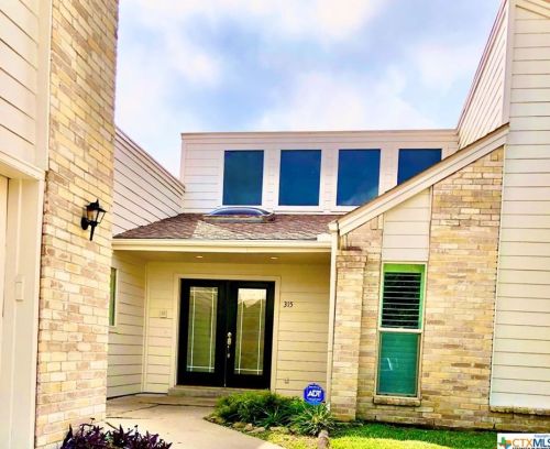 315 Teakwood Dr, Victoria, TX 77901-4745