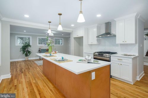 450 Elm Ave, Tavistock NJ  08033-2645 exterior