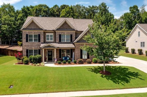 2088 Democracy Dr, Buford, GA 30519-8071