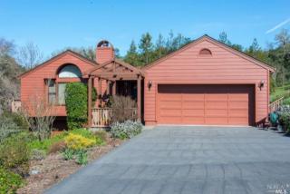 311 Burgundy Rd, Healdsburg, CA 95448-9609