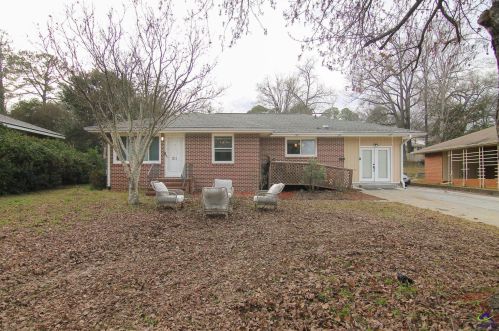 211 Briarcliff Rd, Warner Robins, GA 31088-4085