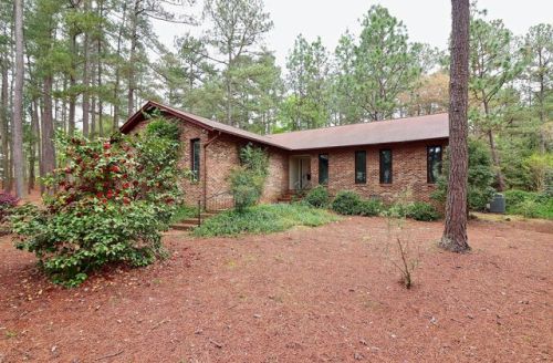 4 Spruce Ct, Pinehurst, NC 28374-9222
