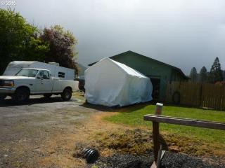 1392 Airway Ave, Sutherlin, OR 97479-9012