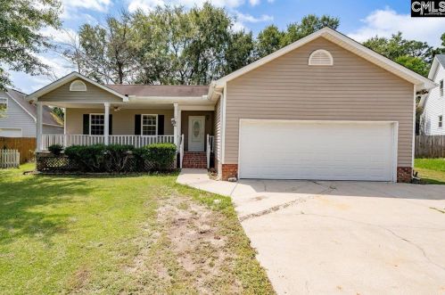 135 Sparrow Point Rd, Lexington, SC 29073-7906