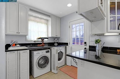 2704 Birch Ave, Concord CA  94520-1716 exterior
