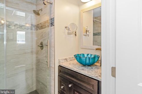 4962 Elm St, Shady Side MD 20764-9655 exterior