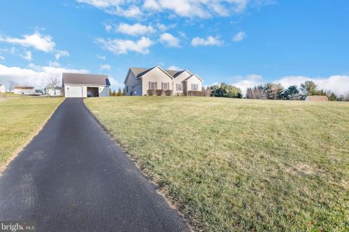 6583 Colebrook Ln, Middletown, MD 21769-6437