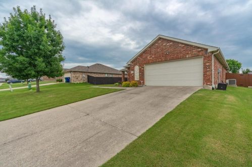 1109 Colony Dr, Greenville, TX 75402-7729
