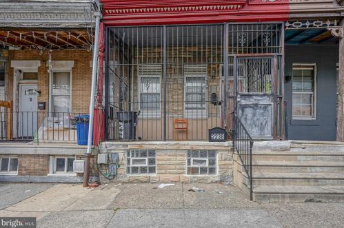 2238 12th St, Philadelphia, PA 19133-1006