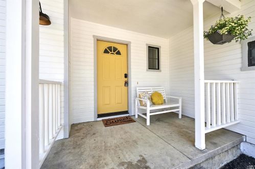 872 Buckingham Dr, Windsor, CA 95492-8533