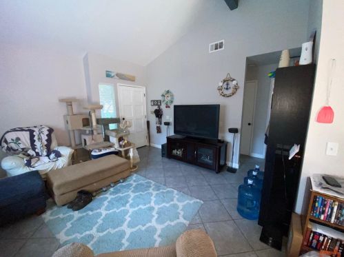 315 Layland Dr, Lodi, CA 95240-6257