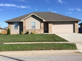 5605 Longleaf Dr, Springfield MO  65802-7812 exterior