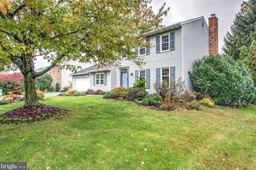 2330 Henbird Ln, Lancaster, PA 17601-2804