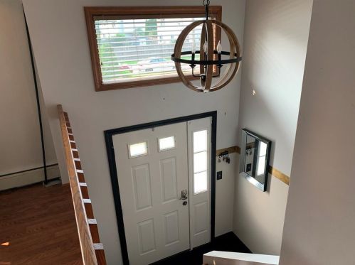 80 Oakside St, Warwick, RI 02889-5616