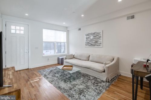 2412 Manton St, Philadelphia PA  19146-2434 exterior