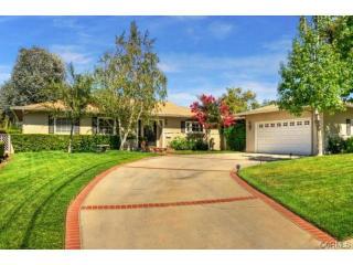 807 Serpentine Dr, Redlands, CA 92373-6547