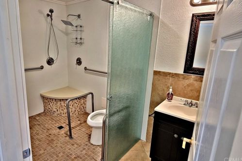 217 Dale Ave, Anaheim CA  92801-4816 exterior