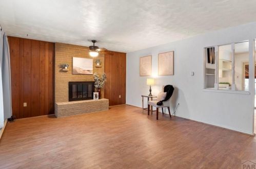 2104 Mountview Dr, Pueblo, CO 81008-1516