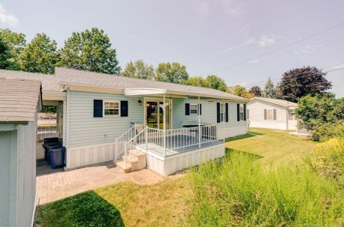 4 Three Garden Ter, Southington CT  06489-1828 exterior
