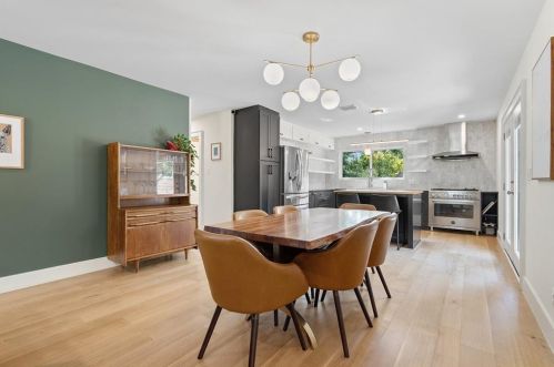 5101 Creekline Dr, Austin TX  78745-2227 exterior
