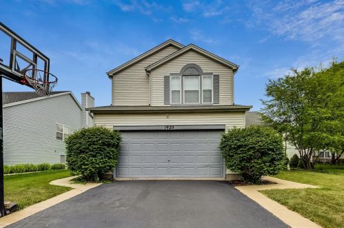 1920 Prairie Ridge Dr, Plainfield, IL 60586-5707