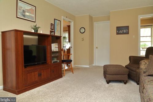 1144 Devonshire Rd, Lancaster PA  17601-1611 exterior