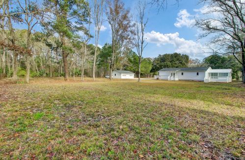 4664 Woodville Rd, Awendaw SC  29429-5903 exterior