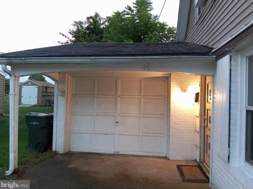 33 Plumtree Ln, Willingboro, NJ 08046-2626