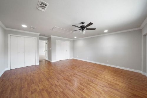 205 Bert St, Angleton TX 77515-5274 exterior