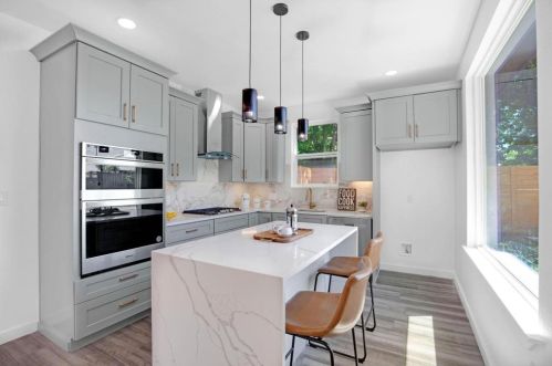 3104 Th, Austin TX  78702-1402 exterior