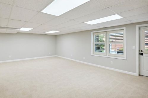 6930 Hunters Knl, Atlanta GA  30328-1763 exterior