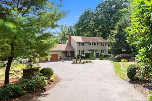 143 Talcott Notch Rd, Farmington, CT 06032-1630