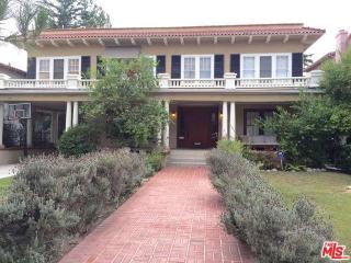 1751 Buckingham Rd, Los Angeles CA  90019-5906 exterior